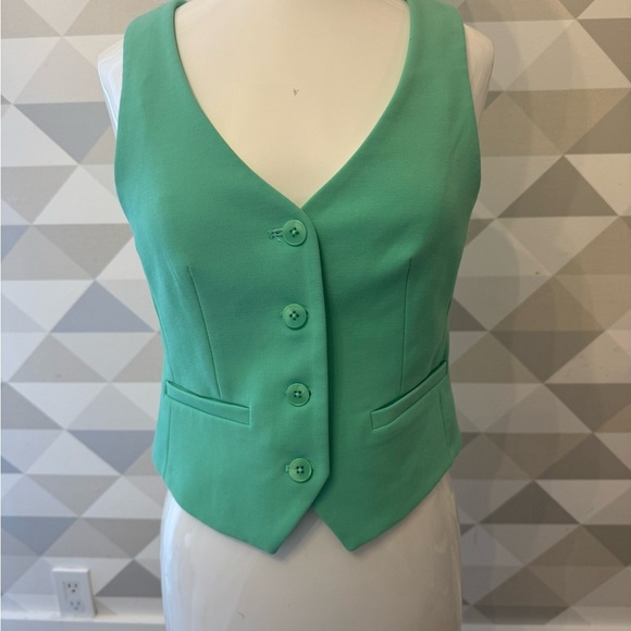 Express Button-Up Vest - Picture 7 of 7